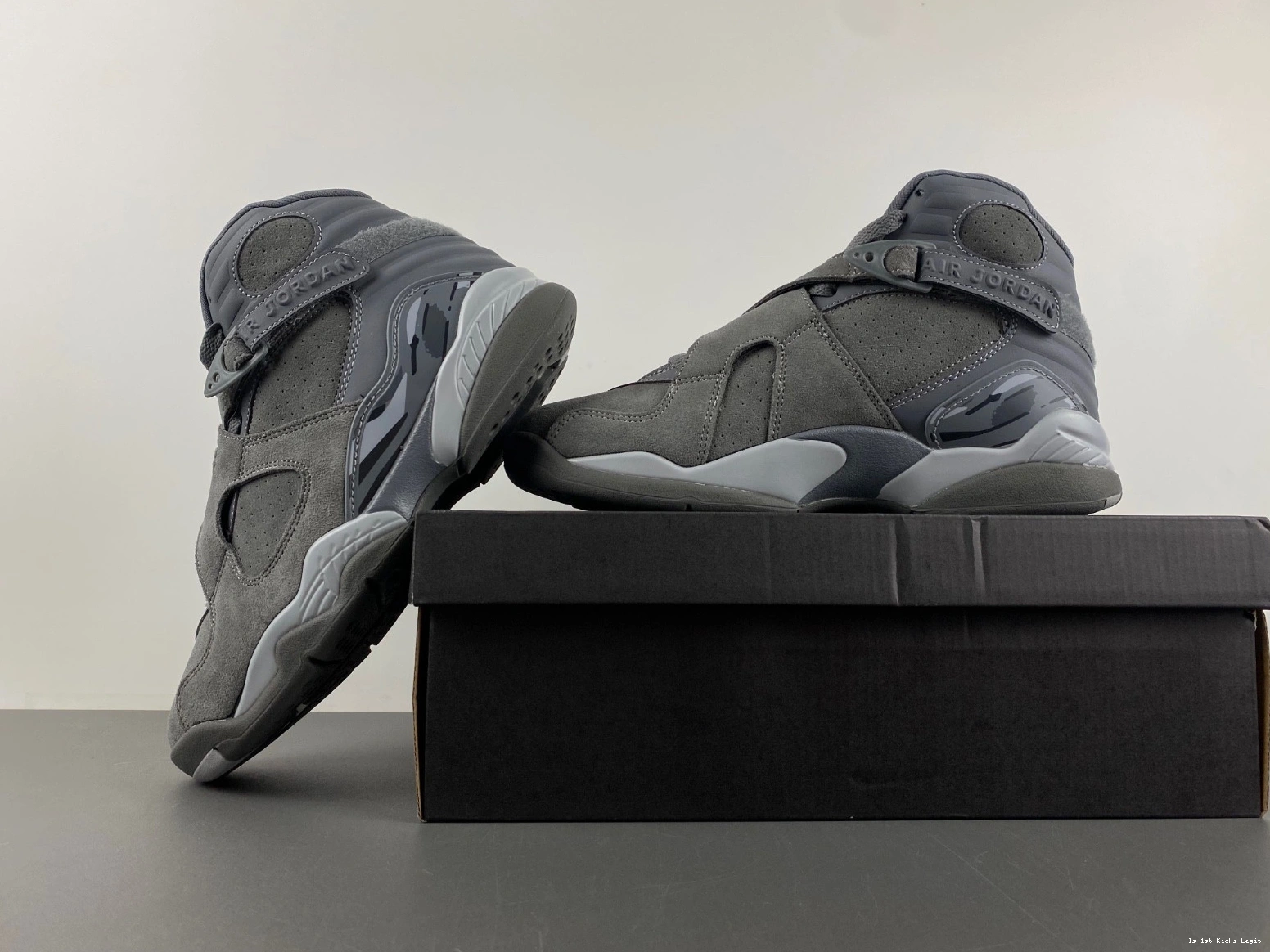 Jordan Men's - 305381-014 Retro Grey Cool 8 1124